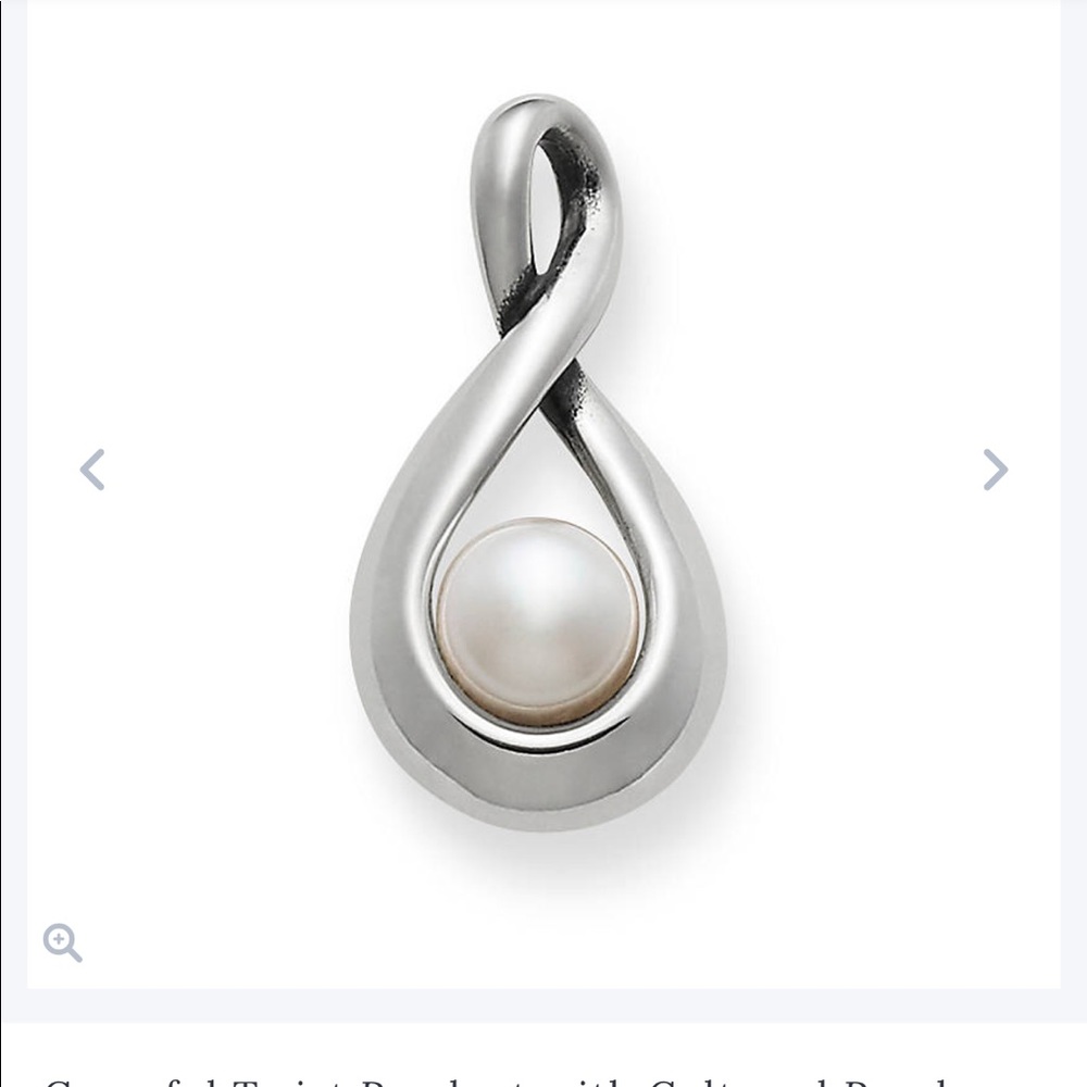 Pearl Pendant Necklace